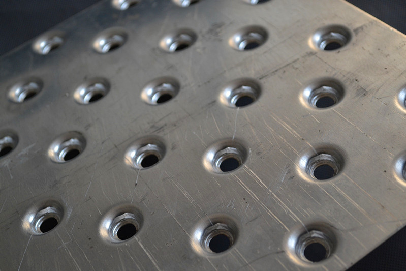 魚(yú)眼防滑板 沖孔防滑板